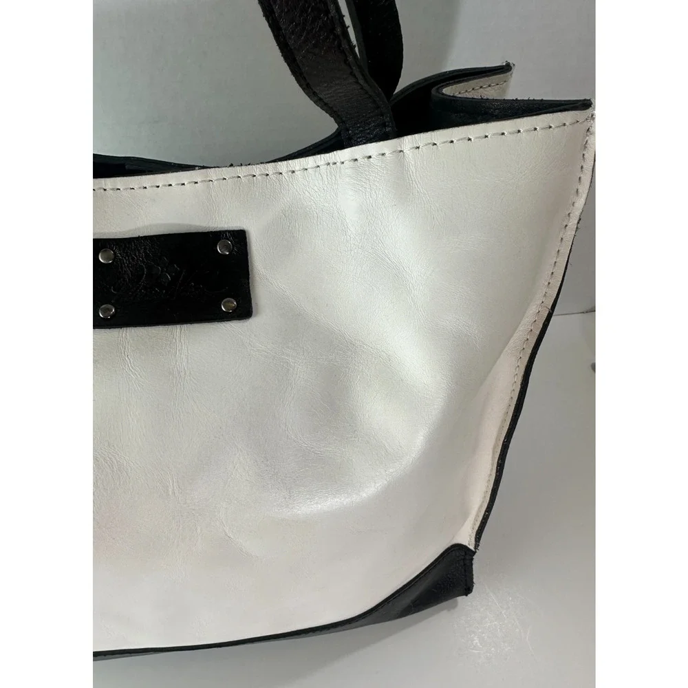 Patricia Nash Colorblock Toscano Large Tote Bag Black Ivory Handbag *No Tassels - Picture 4 of 16